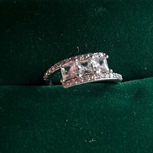 Elegant Silver Women's Ring